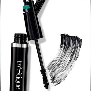 NWT treStiQue Good Vibes Mascara with Built-in Curler